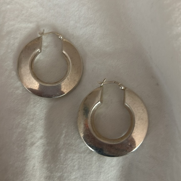 Elegant Vintage 925 Sterling Silver Hoop Earrings - Picture 9 of 11